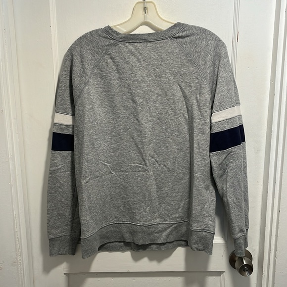 Old Navy Sweatshirt - Picture 4 of 13